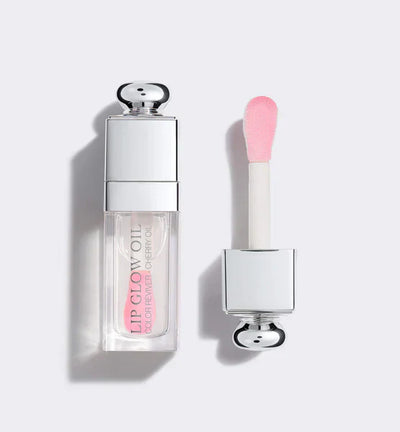 Lightweight Lip Oil for Natural Glossy Look
