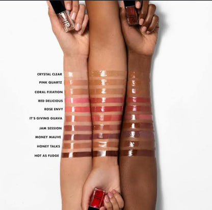 Nourishing Lip Oil for a Soft, Gloss-Infused Look